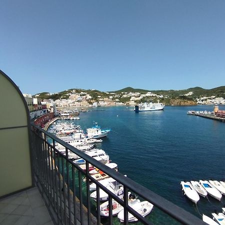 Locanda Mari Ponza Eksteriør bilde